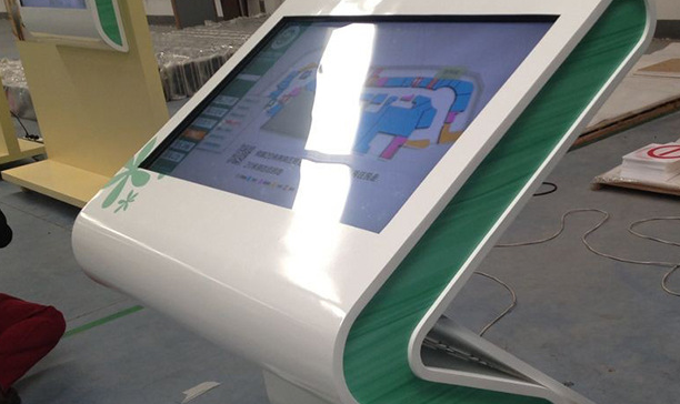 為什么觸摸查詢一體機讓更多商家喜愛